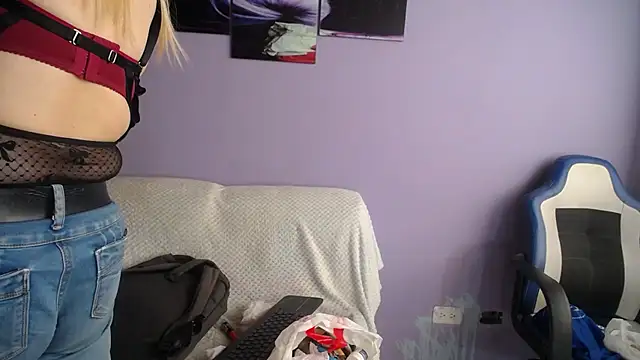 sophia ny online show from April 18, 2026, 12:51 pm