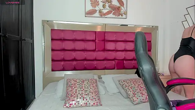 BarbaraKnox  online show from February 22, 2026, 6:20 pm