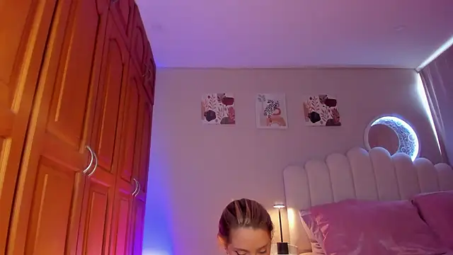 martinaaricci online show from January 10, 2026, 2:23 pm