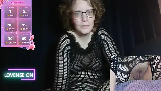 Snapshot of PernillaGirl chatting on November 30, 2025, 7:03 pm PernillaGirl online show from November 30, 2025, 7:03 pm