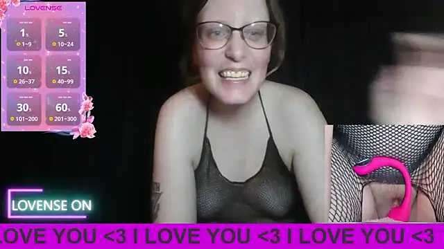 Snapshot of PernillaGirl chatting on April 8, 2026, 7:48 pm PernillaGirl online show from April 8, 2026, 7:48 pm