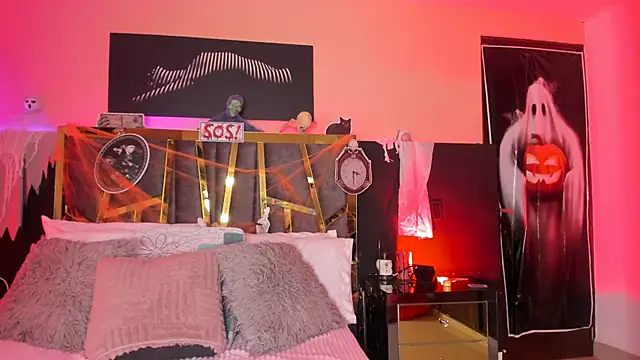 ChloeConnorr online show from October 31, 2025, 4:20 am