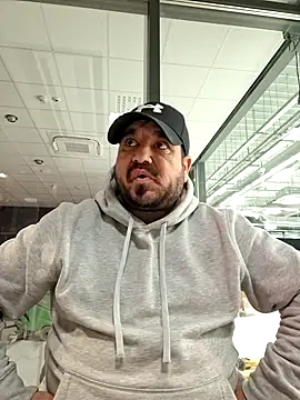 Snapshot of Futacisu chatting on December 3, 2025, 10:31 pm Futacisu online show from December 3, 2025, 10:31 pm