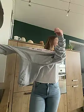 Snapshot of Nina_blain chatting on February 13, 2026, 9:53 am Nina blain online show from February 13, 2026, 9:53 am