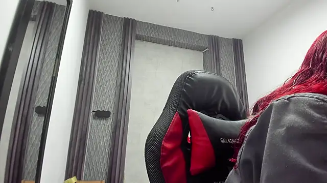 selene red  online show from March 26, 2026, 1:26 am