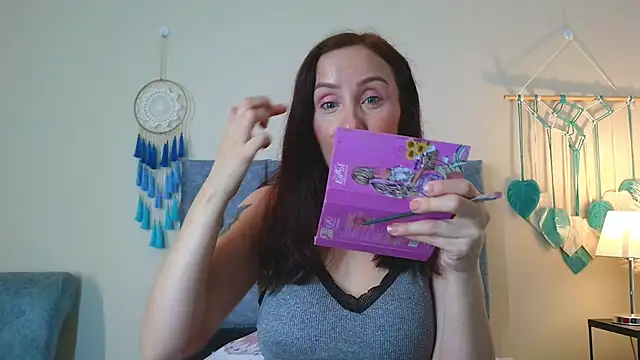 Snapshot of IberianMoonMK chatting on November 25, 2025, 12:27 pm IberianMoonMK online show from November 25, 2025, 12:27 pm