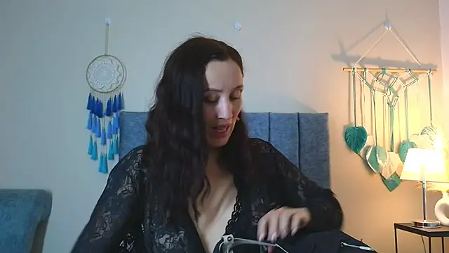 Snapshot of IberianMoonMK chatting on November 9, 2025, 1:15 pm IberianMoonMK online show from November 9, 2025, 1:15 pm