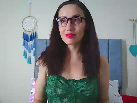 Snapshot of IberianMoonMK chatting on November 1, 2025, 1:27 pm IberianMoonMK online show from November 1, 2025, 1:27 pm