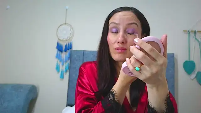 Snapshot of IberianMoonMK chatting on November 7, 2025, 1:37 pm IberianMoonMK online show from November 7, 2025, 1:37 pm