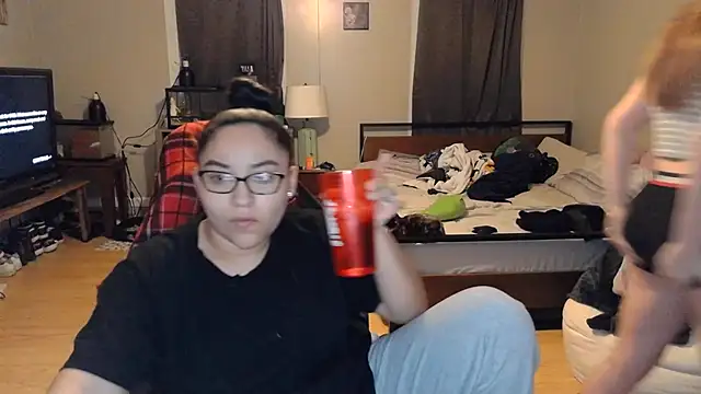 Elliewgfs online show from March 3, 2025, 2:00 am