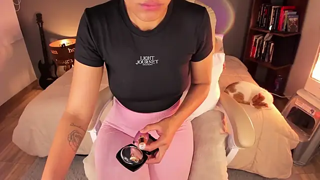 Snapshot of Roussmariehenao chatting on September 25, 2025, 9:59 am Roussmariehenao online show from September 25, 2025, 9:59 am