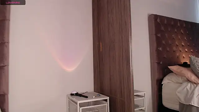 Snapshot of Roussmariehenao chatting on November 5, 2025, 1:36 pm Roussmariehenao online show from November 5, 2025, 1:36 pm