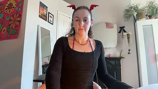 Snapshot of Littlelolo60 chatting on November 21, 2025, 12:37 pm Littlelolo60 online show from November 21, 2025, 12:37 pm