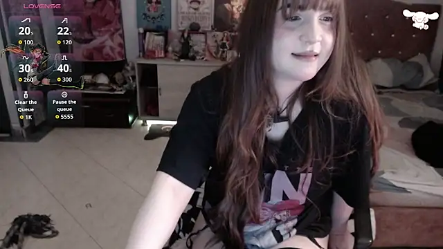 Snapshot of Avril2001 chatting on June 22, 2026, 2:28 am Avril2001 online show from June 22, 2026, 2:28 am