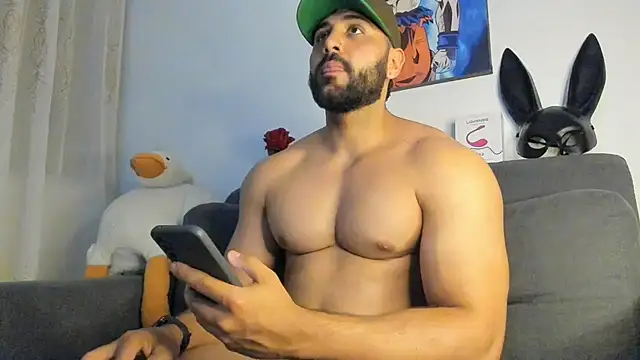 Snapshot of ETHAN_ROX chatting on November 28, 2025, 12:11 am ETHAN ROX online show from November 28, 2025, 12:11 am