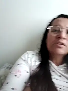 Snapshot of Victoria_Red01 chatting on September 15, 2025, 1:44 pm Victoria Red01 online show from September 15, 2025, 1:44 pm