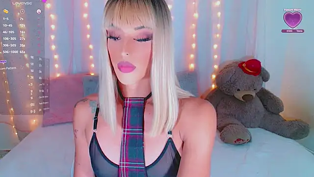 AlanaBekeer online show from October 25, 2025, 8:09 pm