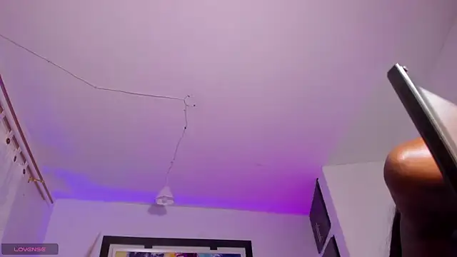 Snapshot of Scarlett_811 chatting on February 26, 2025, 9:09 pm Scarlett 811 online show from February 26, 2025, 9:09 pm