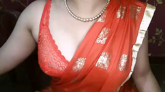 Snapshot of VR_here_4U chatting on December 29, 2024, 8:04 pm VR here 4U online show from December 29, 2024, 8:04 pm