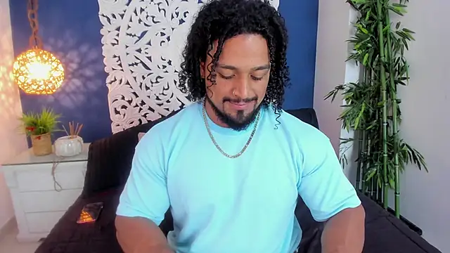 Snapshot of MikeEstevess chatting on June 11, 2026, 7:16 am MikeEstevess online show from June 11, 2026, 7:16 am