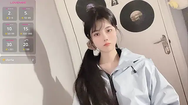 Qedgjwyz1 online show from February 24, 2025, 1:53 pm