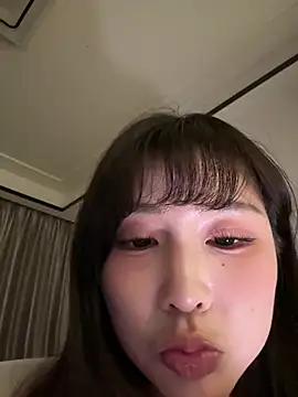 Momoever123456 online show from April 30, 2026, 4:47 pm