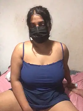 NOORA-GIRL online show from March 18, 2025, 10:58 pm