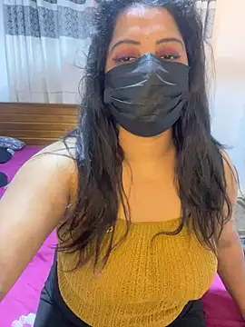 NOORA-GIRL online show from February 4, 2026, 2:39 am