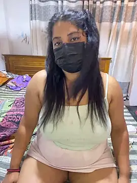 NOORA-GIRL online show from March 18, 2026, 12:14 am