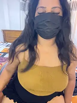 NOORA-GIRL online show from February 24, 2026, 10:32 pm