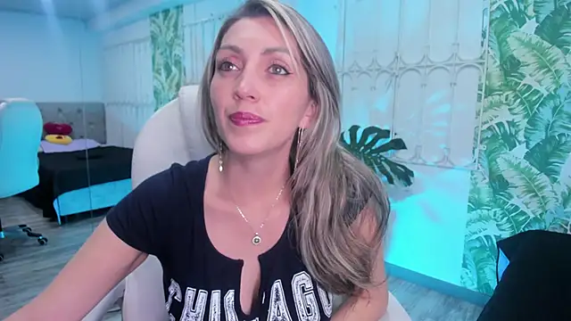 anny sweet72 online show from September 19, 2025, 12:20 pm