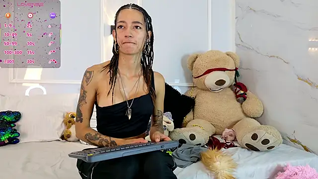 zorravioletta1 online show from February 19, 2026, 12:13 pm