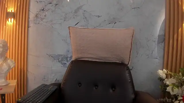 cherry chel online show from December 22, 2025, 7:36 pm