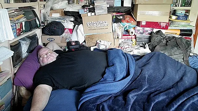 hadeszeuss2 online show from March 25, 2026, 3:33 pm