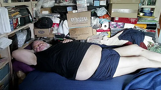 hadeszeuss2 online show from April 10, 2026, 1:51 pm