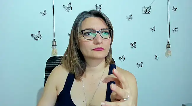 Snapshot of Amie_Adams82_ chatting on March 18, 2025, 7:22 pm Amie Adams82 online show from March 18, 2025, 7:22 pm