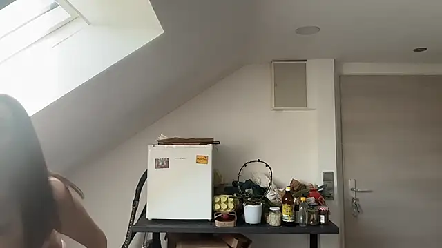 JeSuisUnTapin online show from March 3, 2026, 12:45 pm