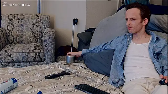 Snapshot of Dilldough405 chatting on December 15, 2025, 11:16 am Dilldough405 online show from December 15, 2025, 11:16 am