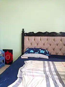 Snapshot of pretty-eyes23 chatting on March 16, 2025, 6:31 am pretty-eyes23 online show from March 16, 2025, 6:31 am