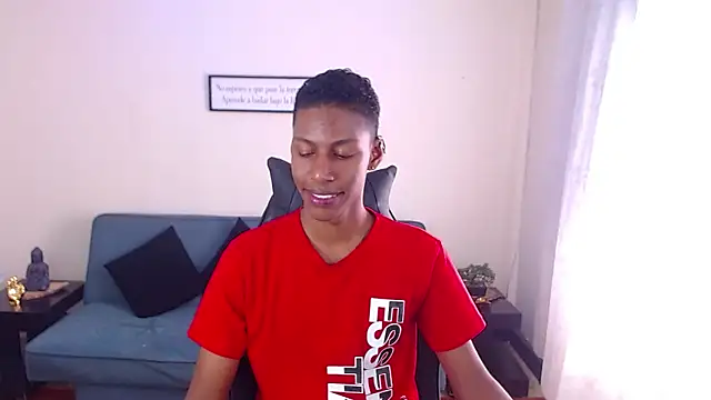 maiki18  online show from November 22, 2025, 2:16 pm