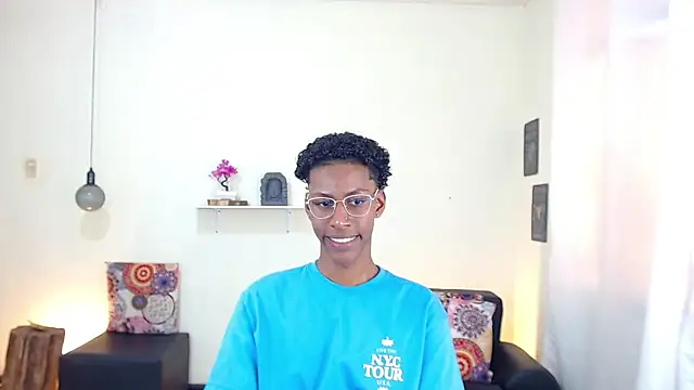 maiki18  online show from March 19, 2025, 8:00 pm