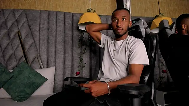 JamesParck online show from March 6, 2026, 11:55 pm