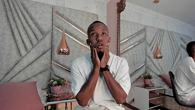 JamesParck online show from March 22, 2025, 12:14 pm