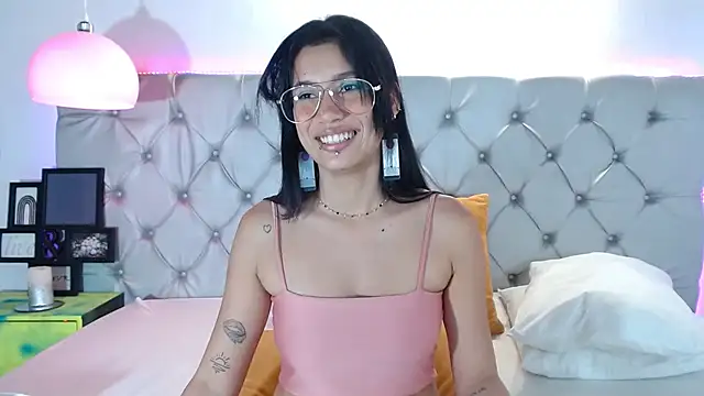 MariaJoseWalker online show from February 20, 2025, 5:09 pm