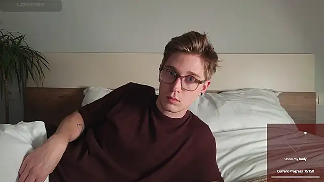 Shirizi online show from November 12, 2025, 6:12 pm