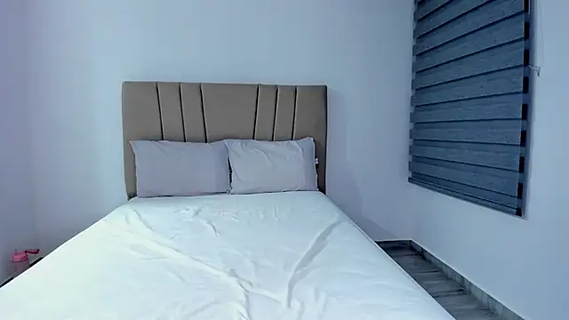 Natasha-28 online show from February 27, 2026, 5:29 am