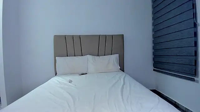 Natasha-28 online show from April 6, 2026, 4:46 am