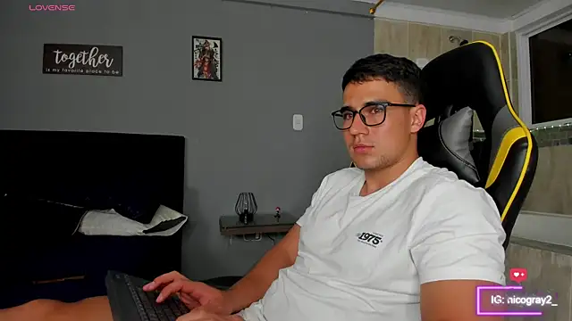 owengray2n online show from February 27, 2025, 5:18 am