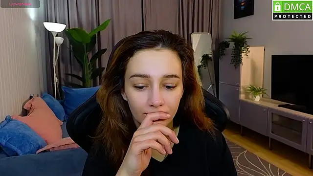 Sinty Noria online show from February 9, 2026, 1:03 am