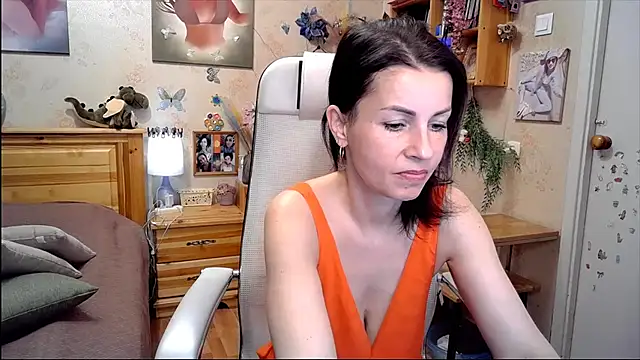 Kendra Mom online show from April 23, 2026, 10:00 am